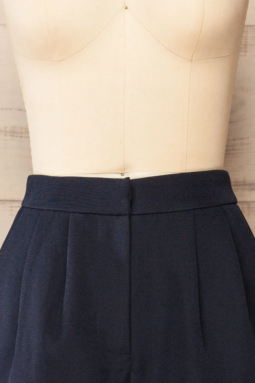 Lonsdale Navy | High-Waisted Shorts w/ Pockets