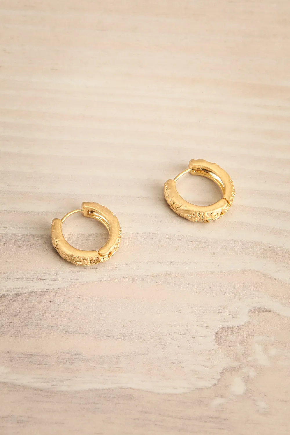 Lorenthym Gold | Textured Hoop Earrings