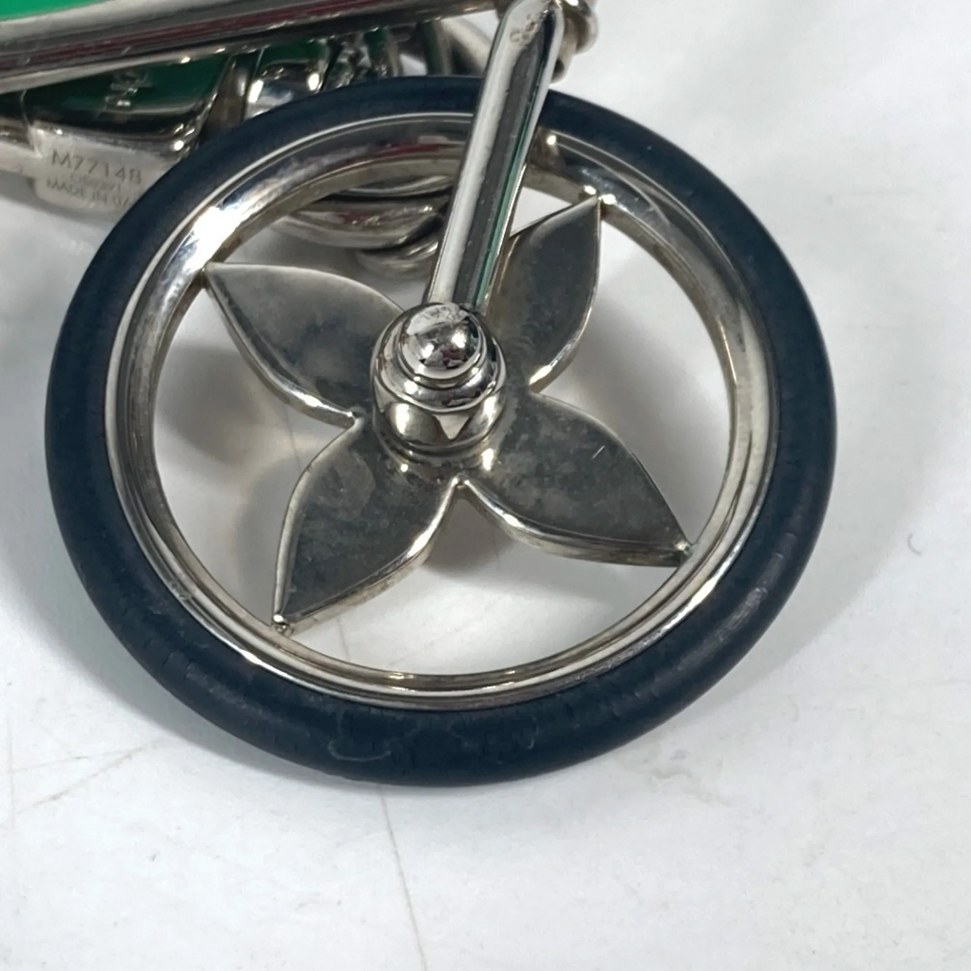Louis Vuitton Monogram Monogram Monogram Keyring (Pre-Owned)