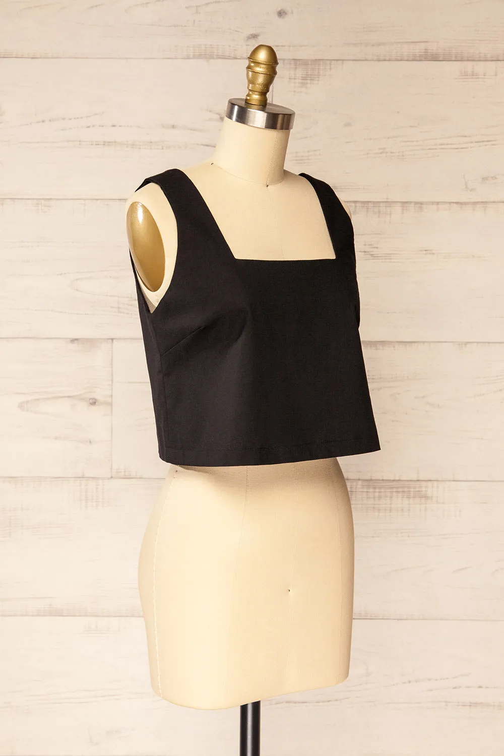 Lukla Black | Cropped Linen Tank Top