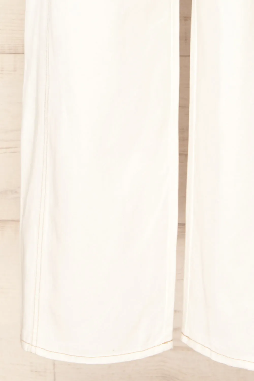 Mabutsane | High-Waisted White Jeans