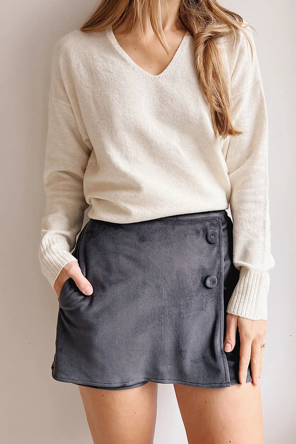 Majuro | Dark Grey Velvet Skort