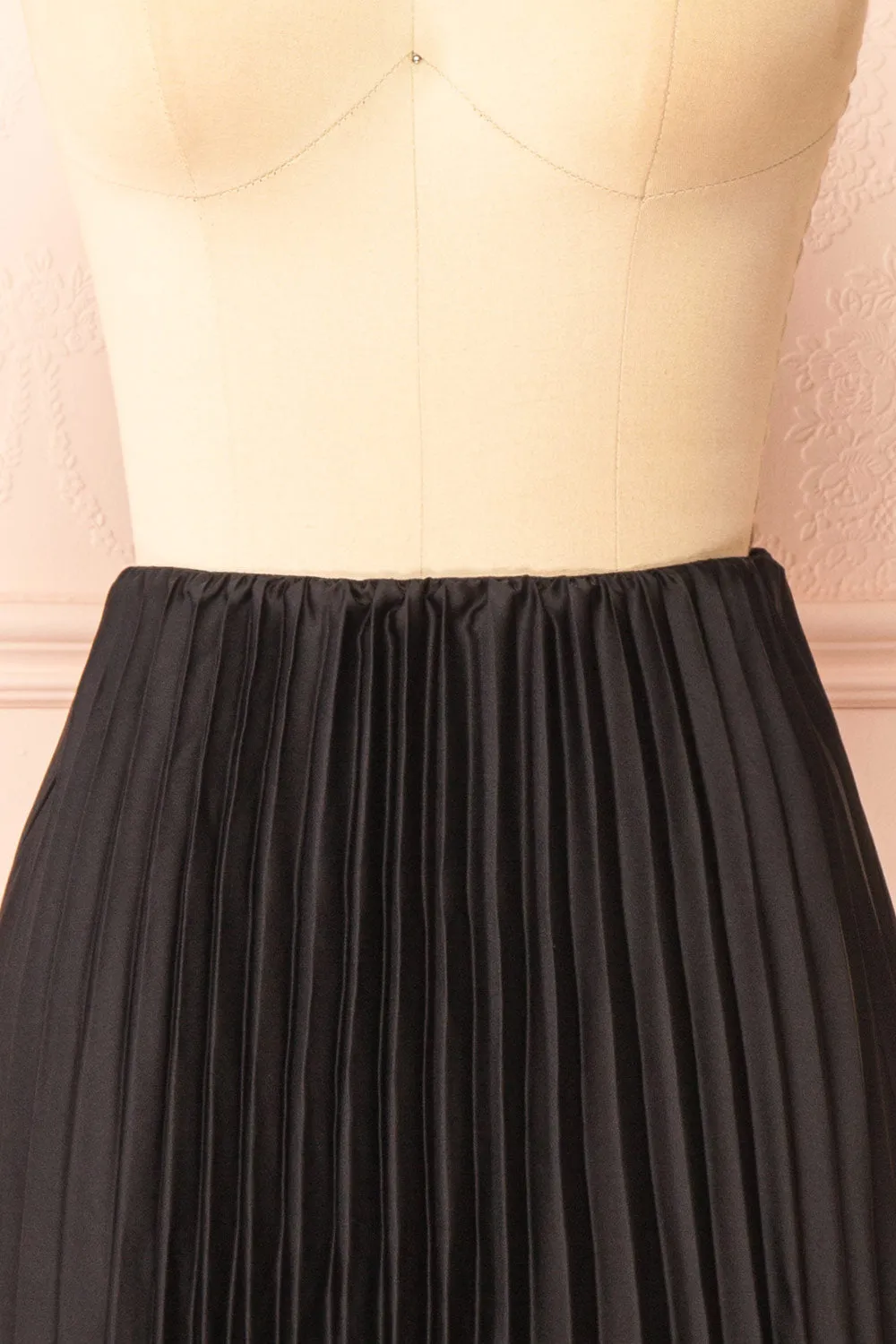 Mirys Black | Pleated Satin Midi Skirt