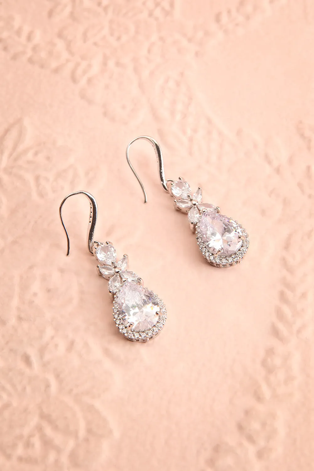 Monchiz | Crystal Pendant Earrings