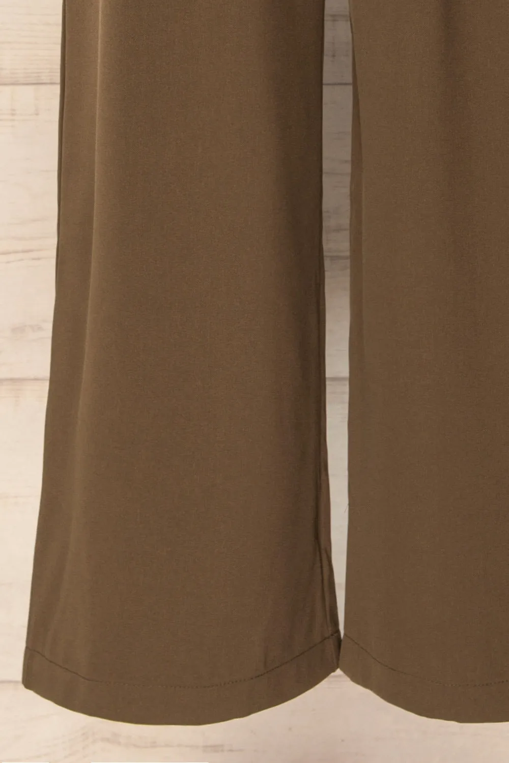 Montreux | High-Waisted Khaki Pants