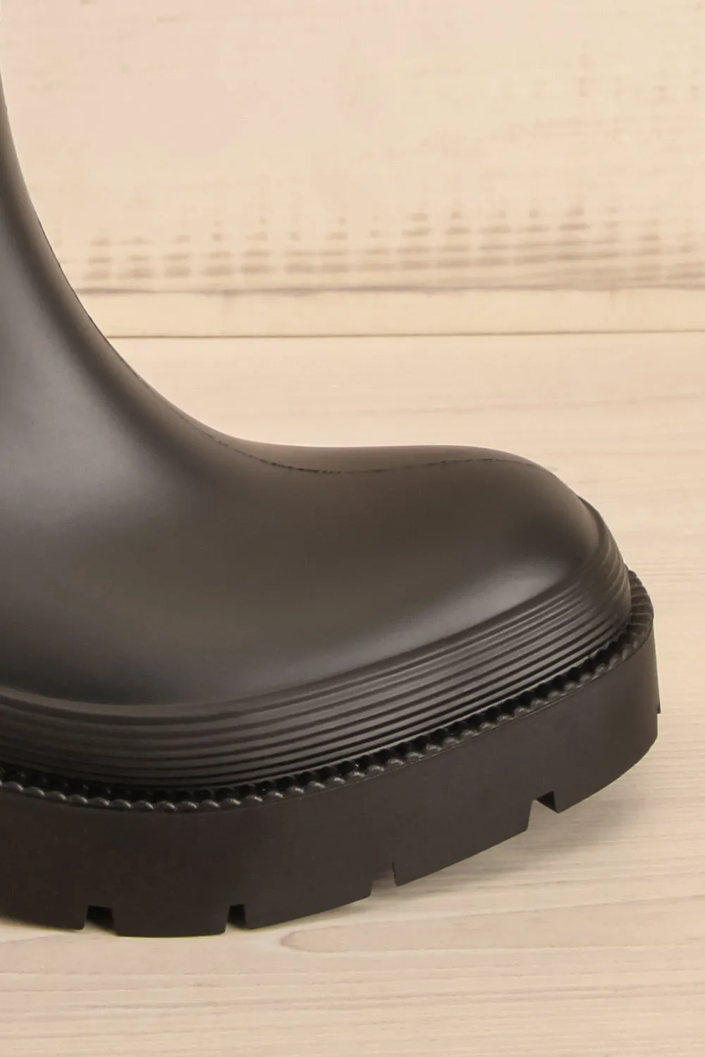 Mzuzu | Matte Black Rain Boots