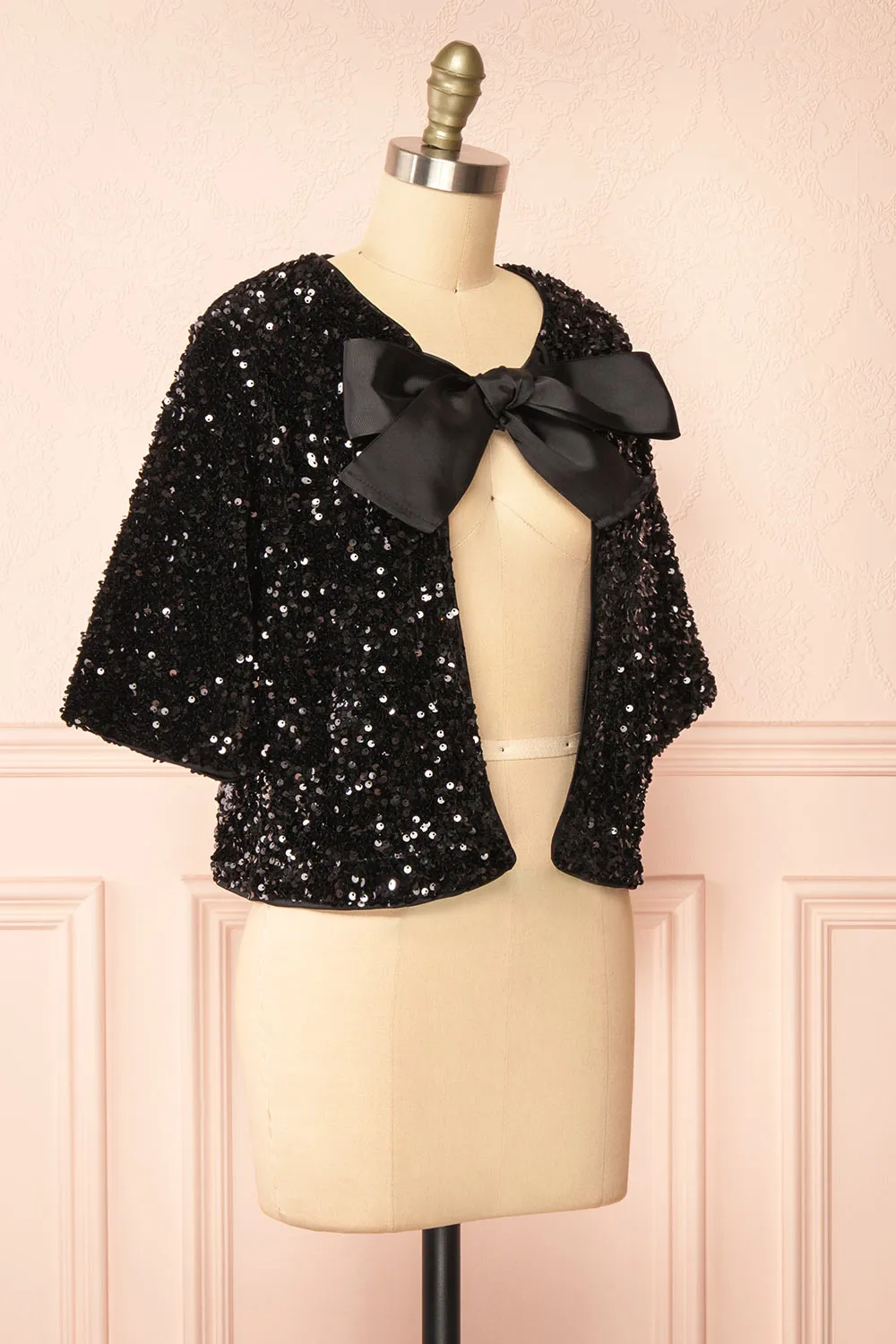Nyala | Short-Sleeved Black Sequins Cardigan