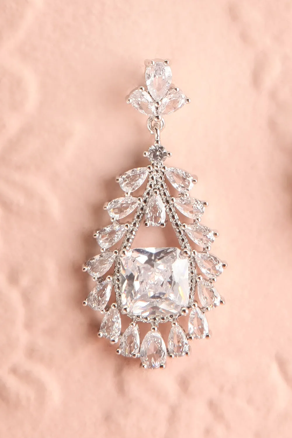 Orrmon | Crystal Pendent Earrings