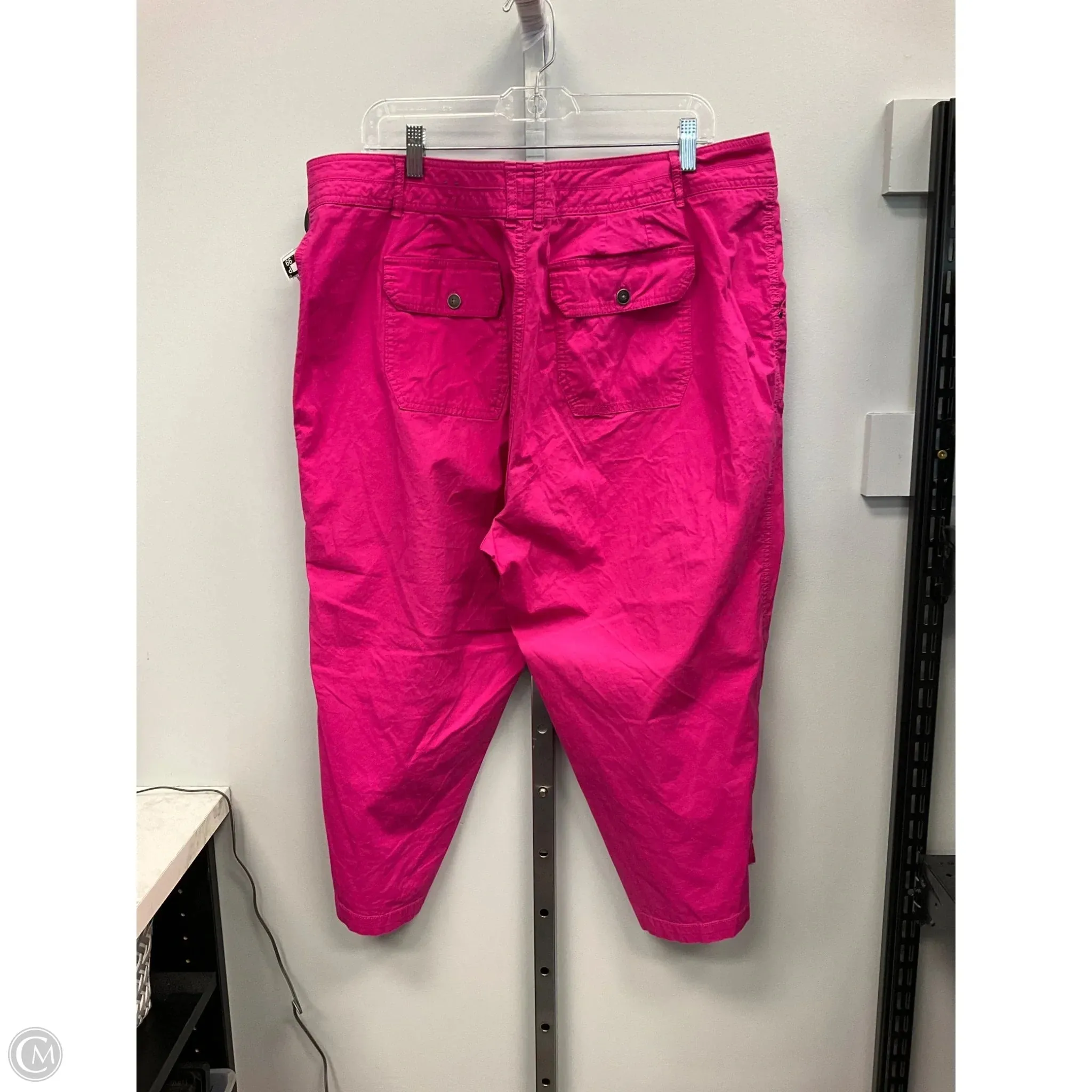 Pants Cropped By Avenue In Pink, Size: 18