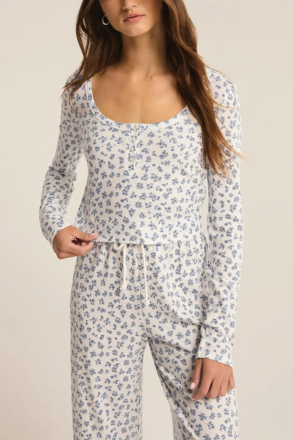Pesza | Long-Sleeved Blue Floral Top