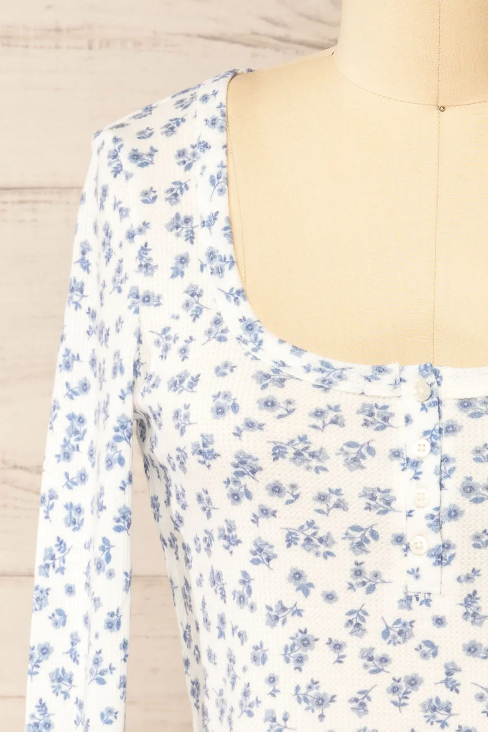 Pesza | Long-Sleeved Blue Floral Top