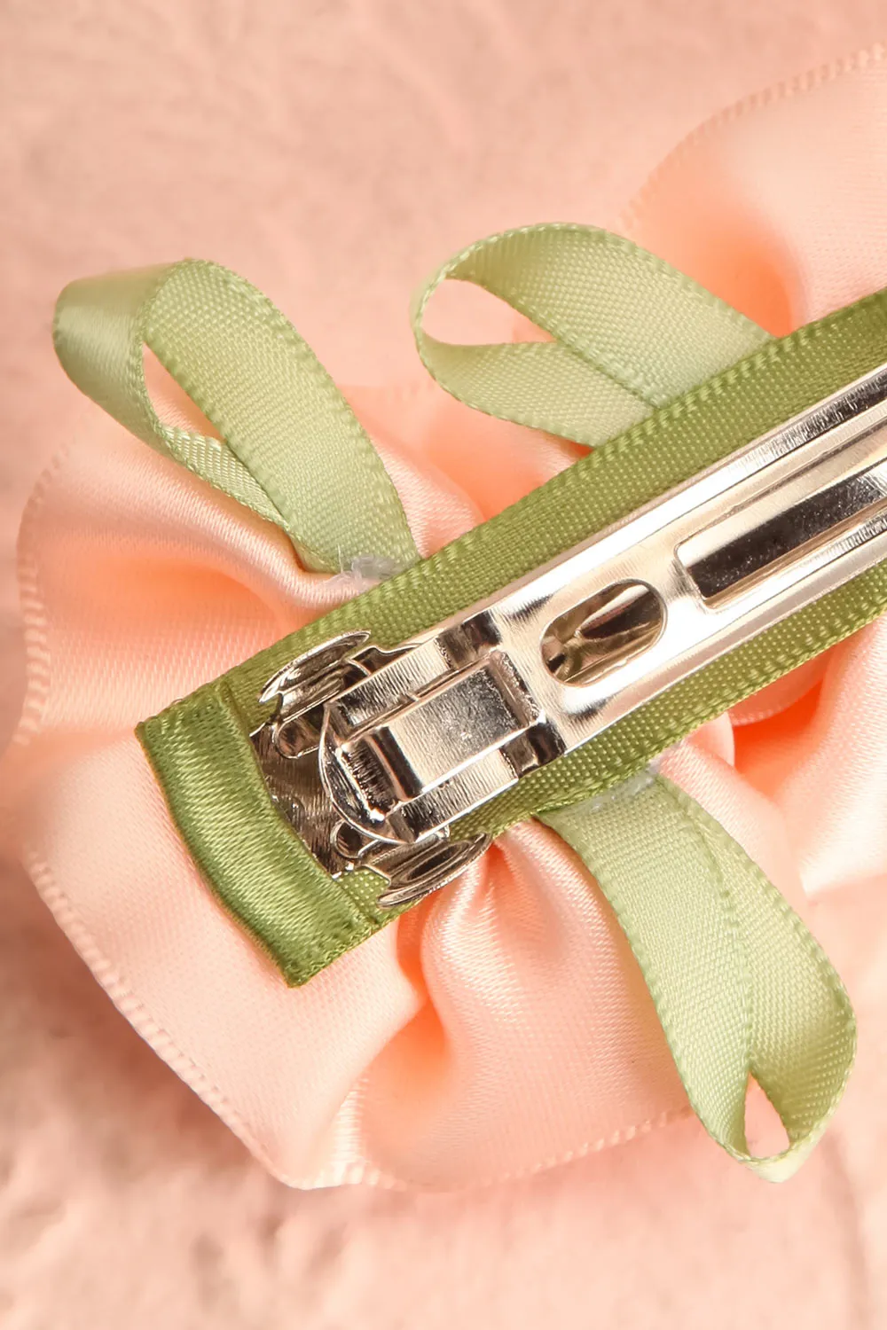 Rauza | Barrette w/ Pink Satin Flowers