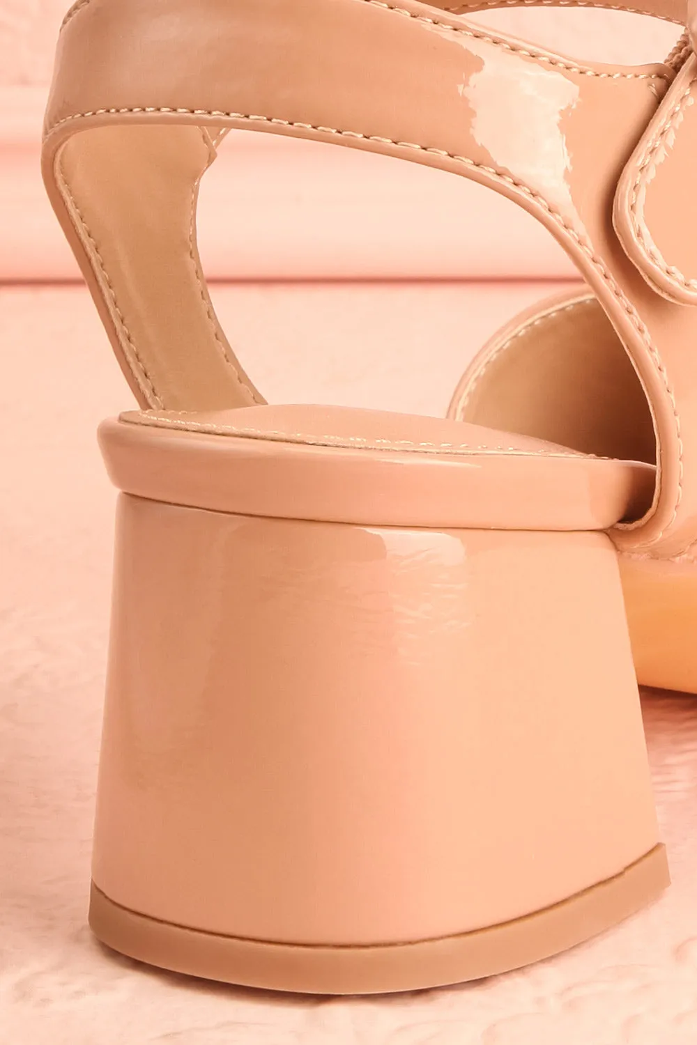 Rocita Beige | Glossy Heeled Sandals