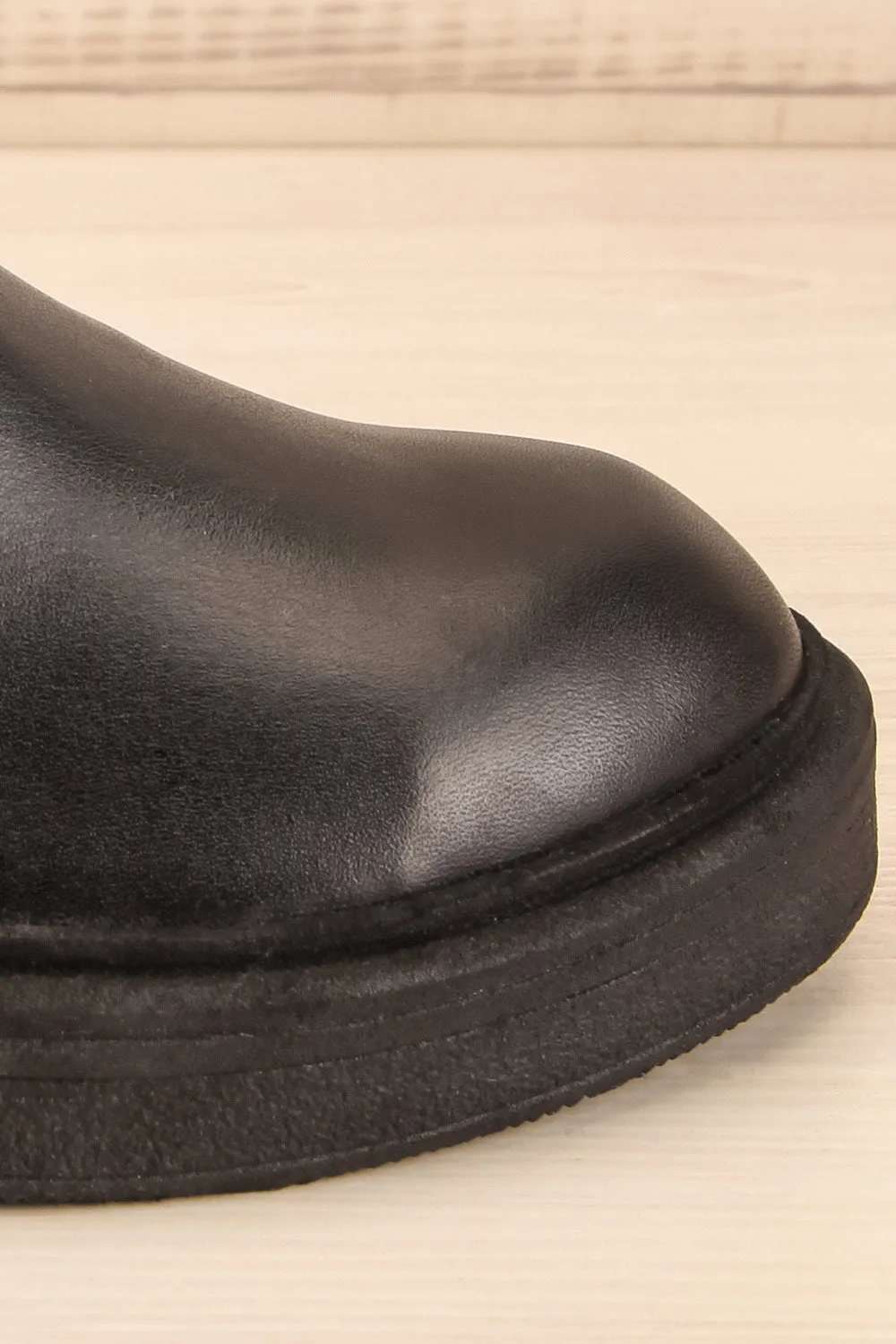 Rurrena | Black Chelsea Leather Boots