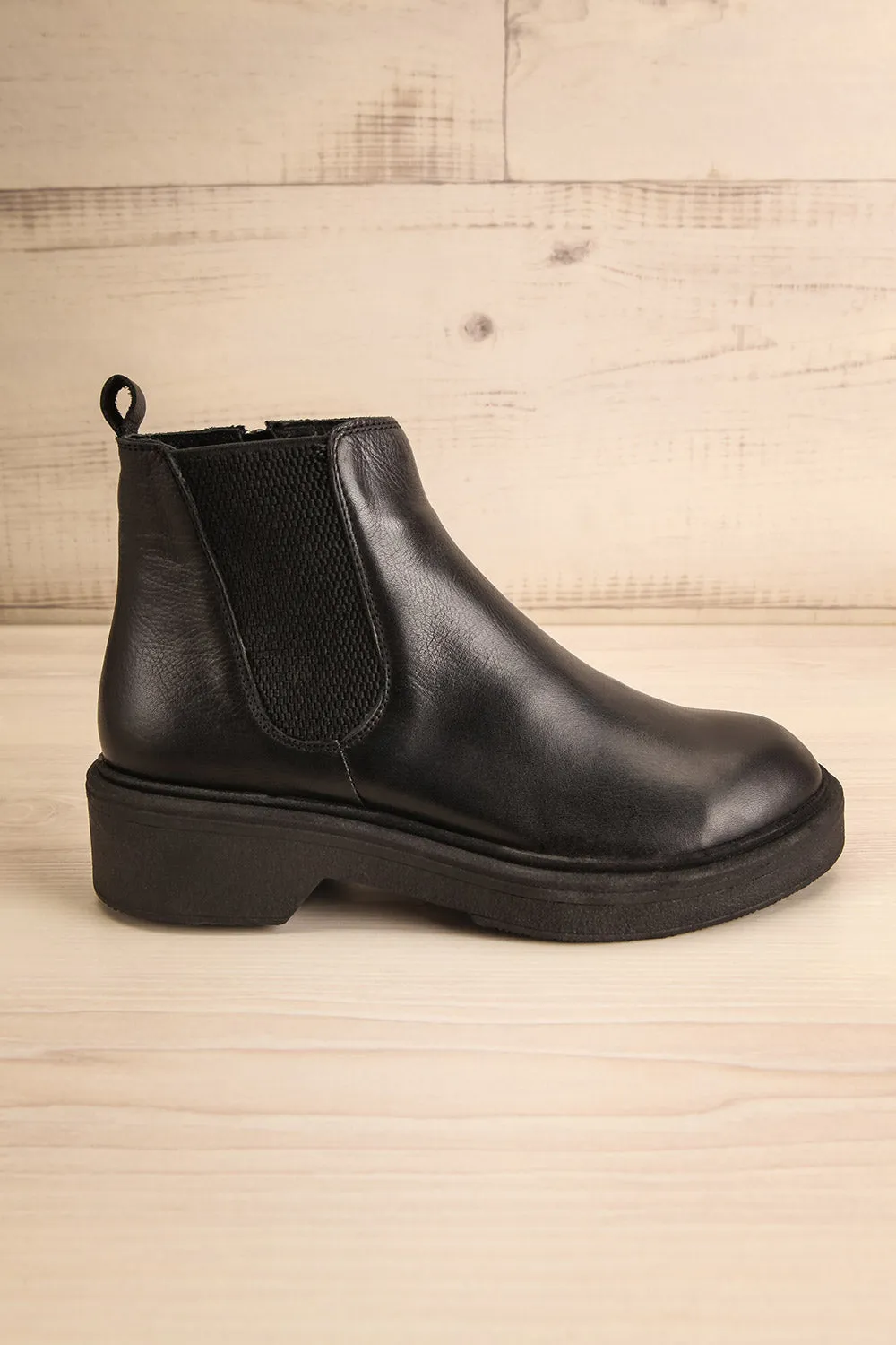 Rurrena | Black Chelsea Leather Boots