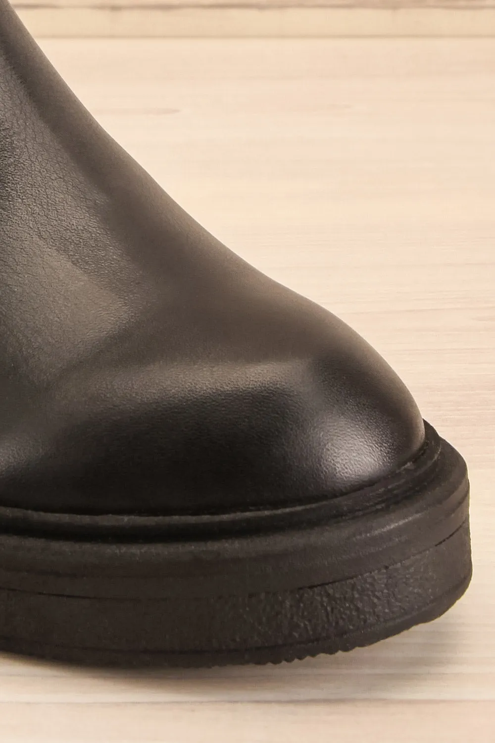 Rurrena | Black Chelsea Leather Boots