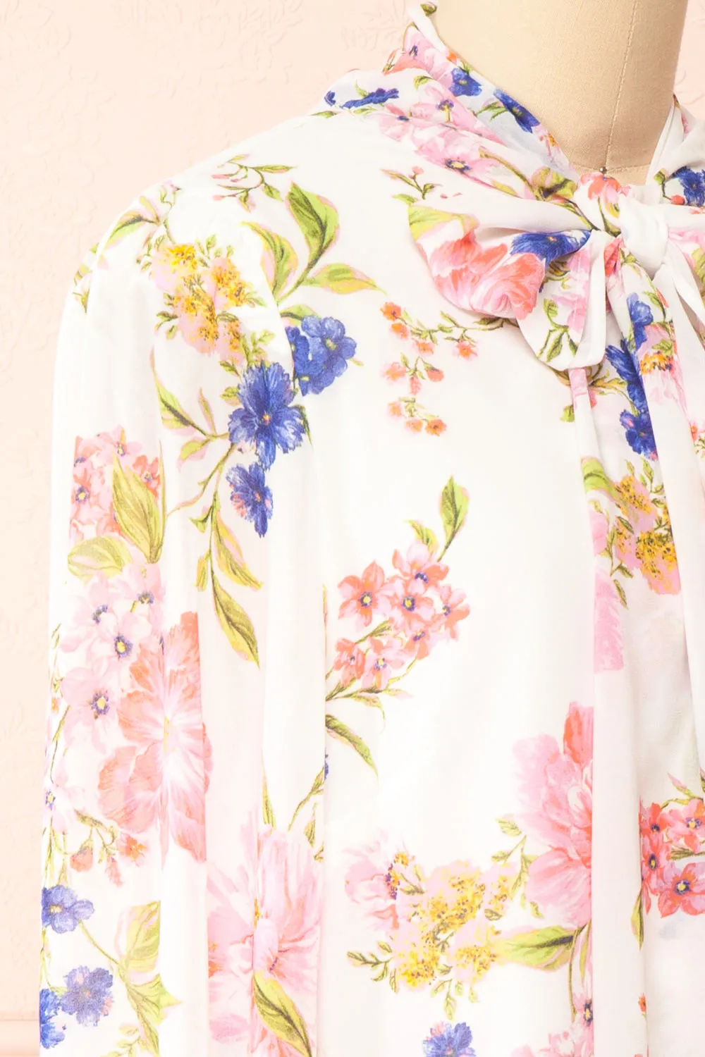 Safa | Floral Chiffon Blouse w/ Bow Collar