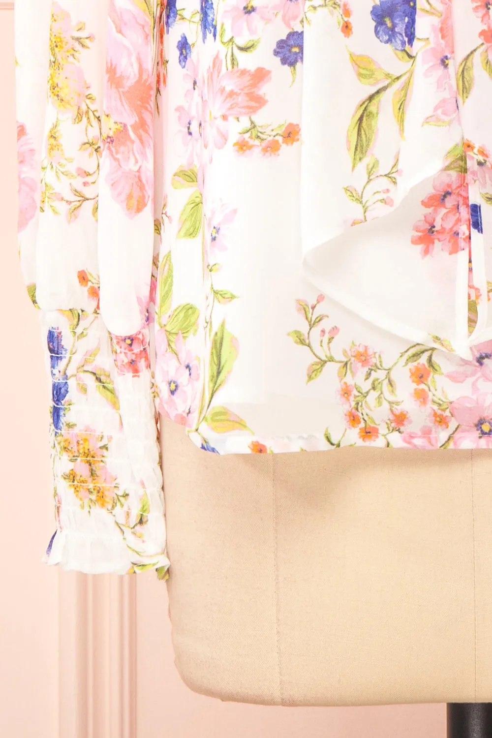 Safa | Floral Chiffon Blouse w/ Bow Collar