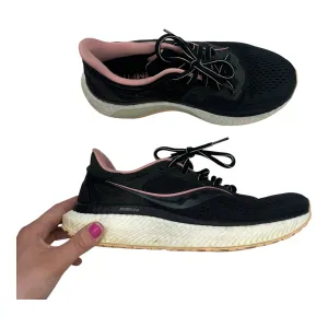 Shoes Athletic By Clothes Mentor In Black, Size:8