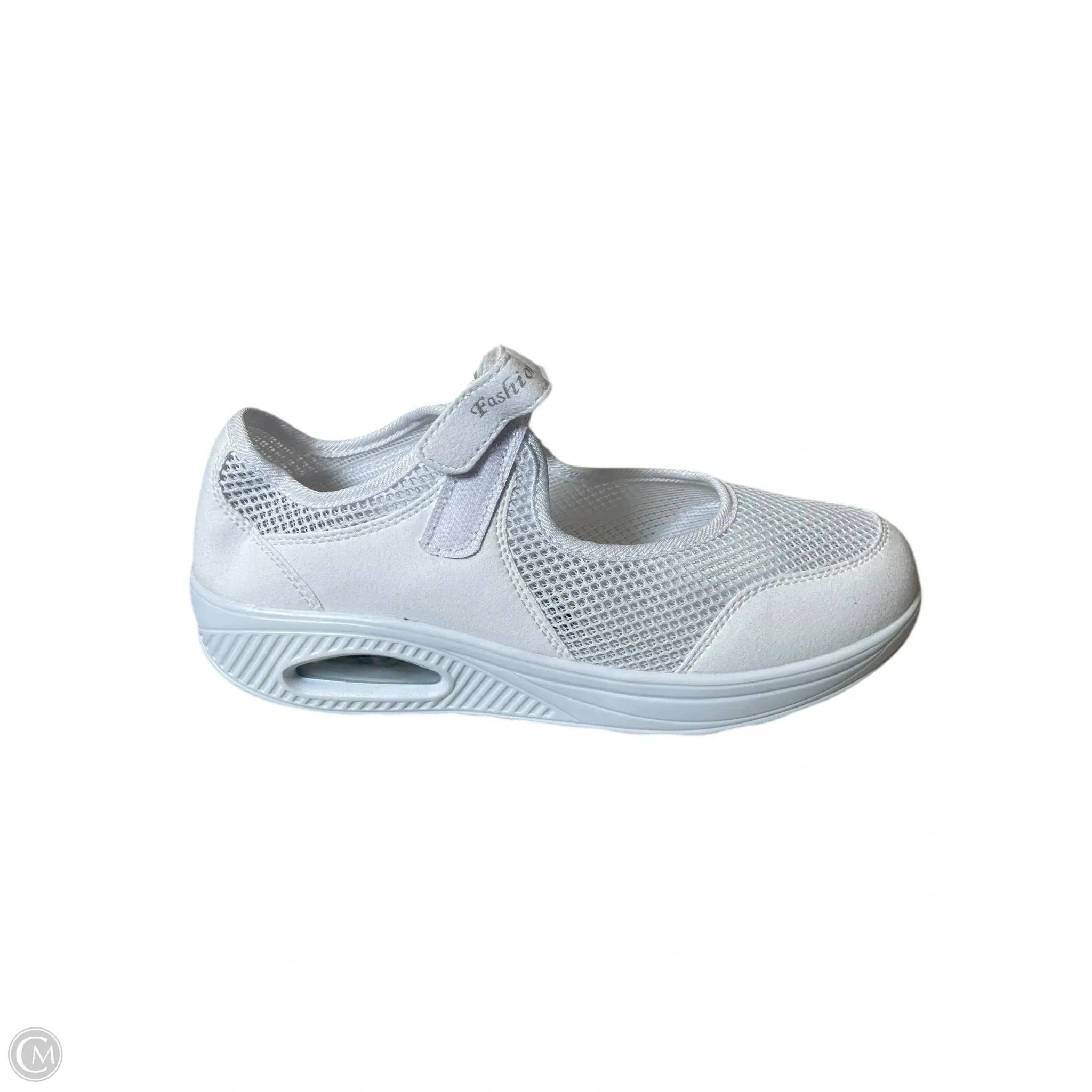 Shoes Athletic By Cmc In White, Size: 10