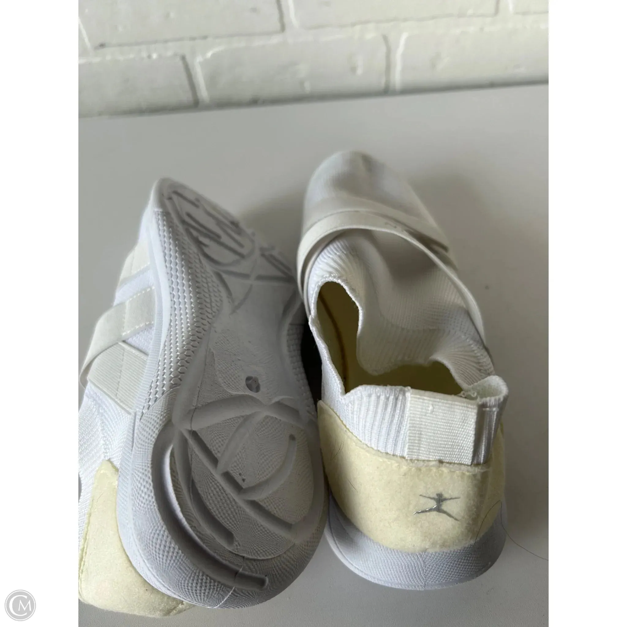 Shoes Athletic By Danskin In Cream, Size: 8.5