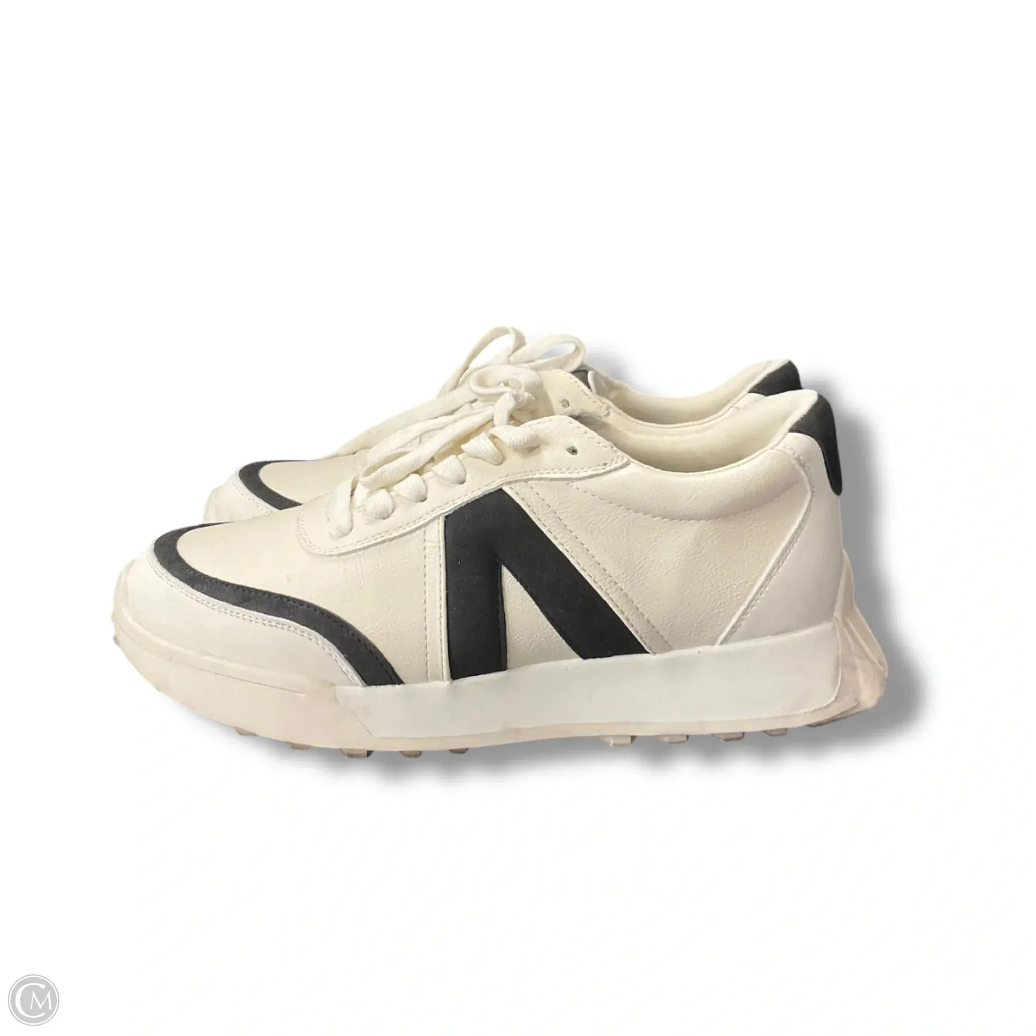 Shoes Athletic By Mia In White, Size: 7.5