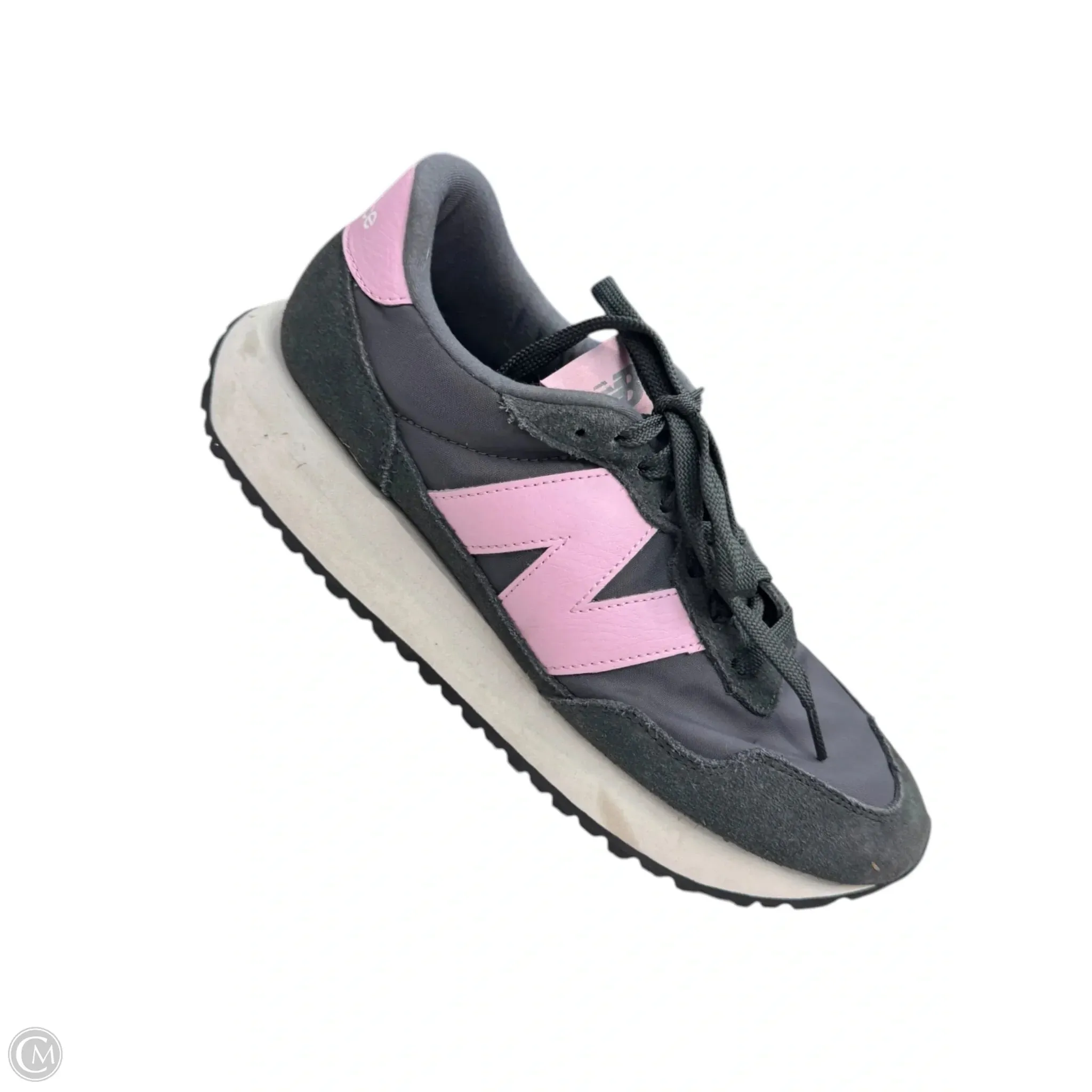 Shoes Athletic By New Balance In Grey & Pink, Size: 10.5