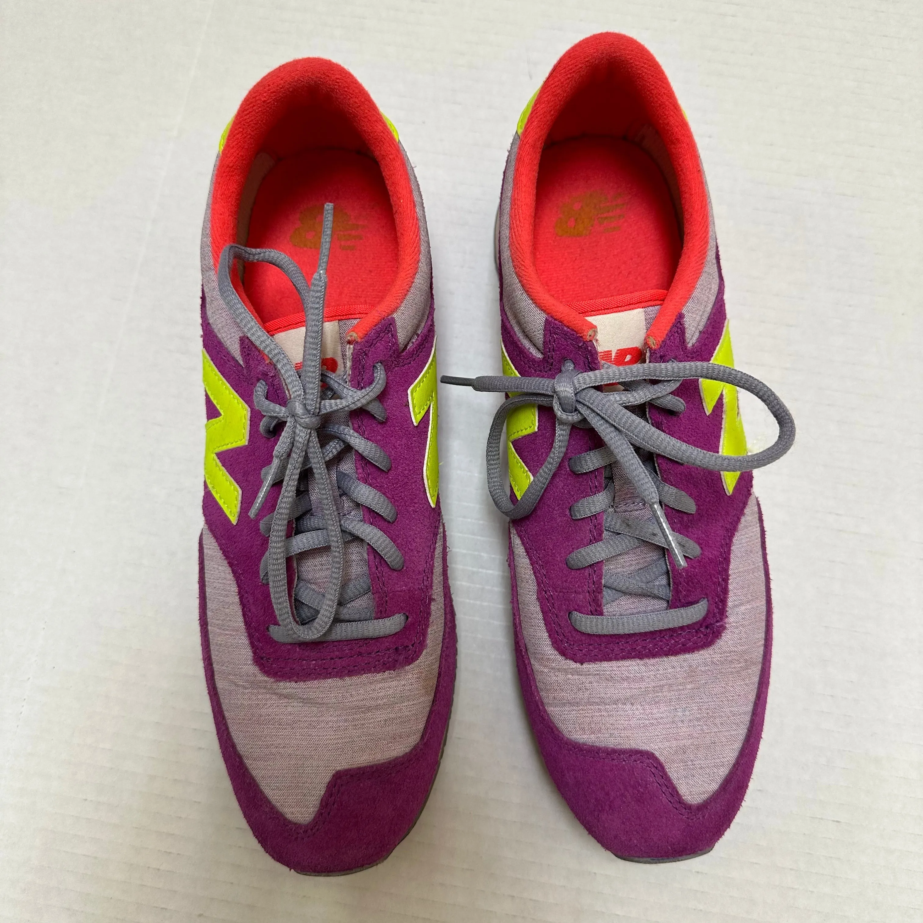 Shoes Athletic By New Balance  Size: 9.5