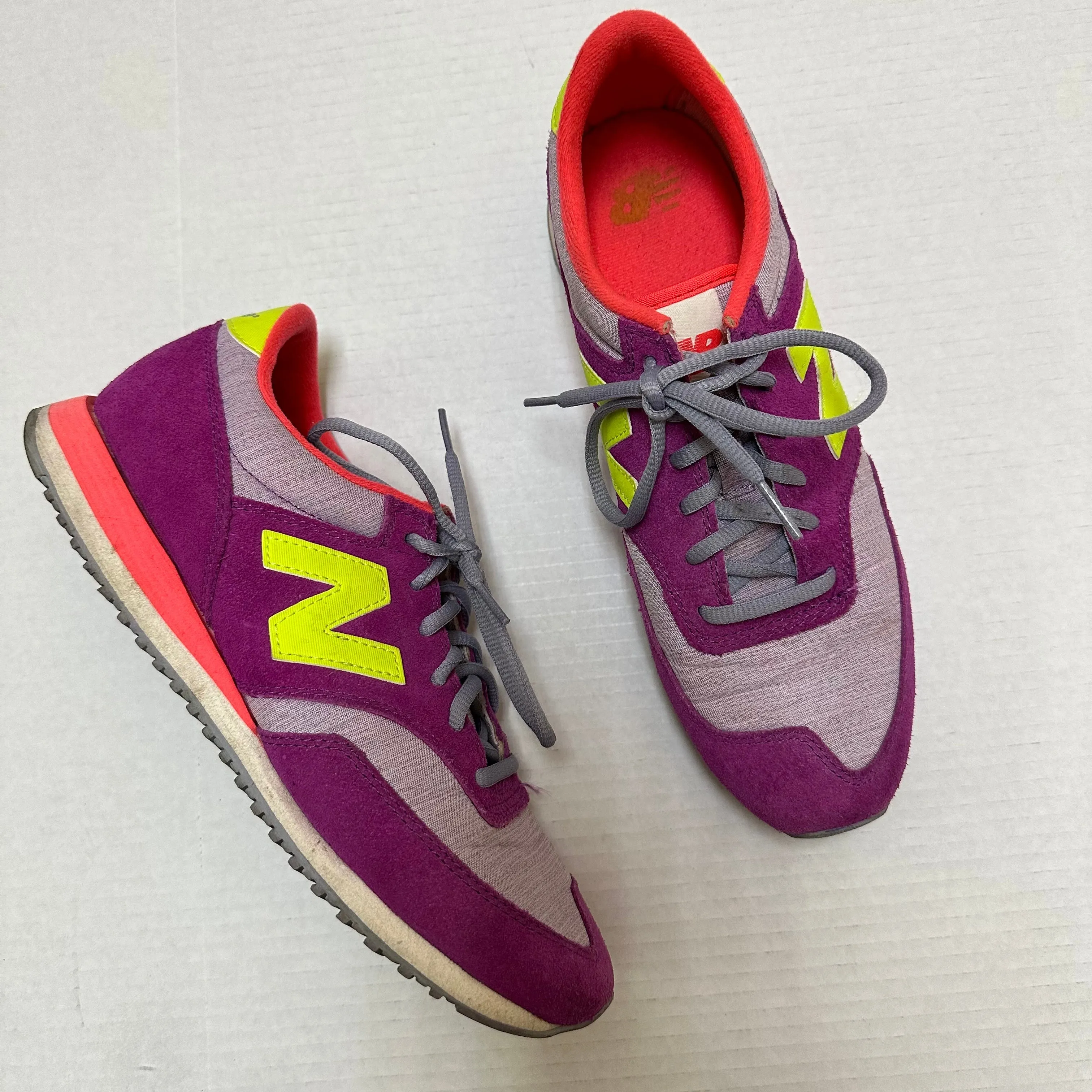 Shoes Athletic By New Balance  Size: 9.5