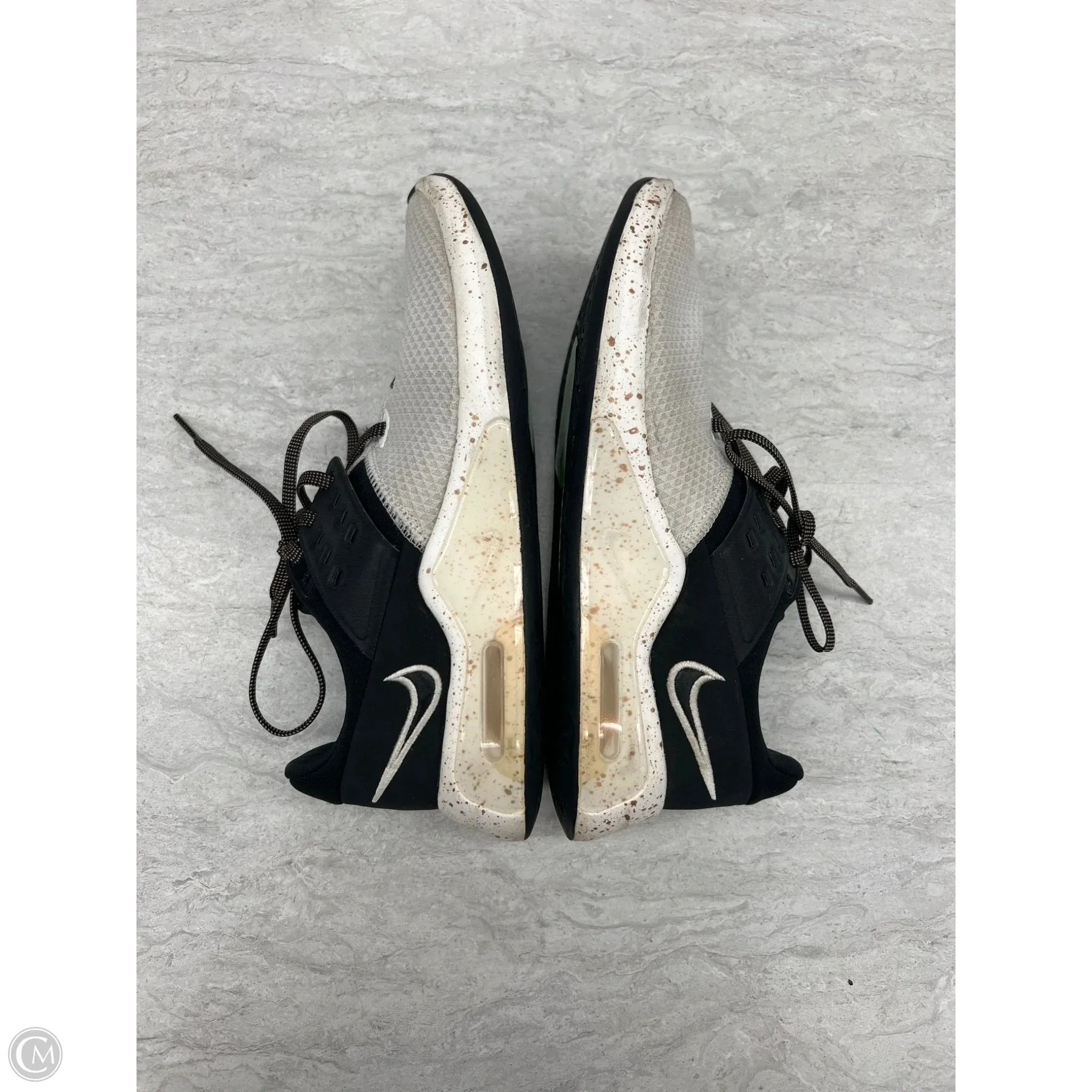 Shoes Athletic By Nike In Black & Cream, Size: 7.5