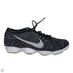 Shoes Athletic By Nike In Black & White, Size: 8.5