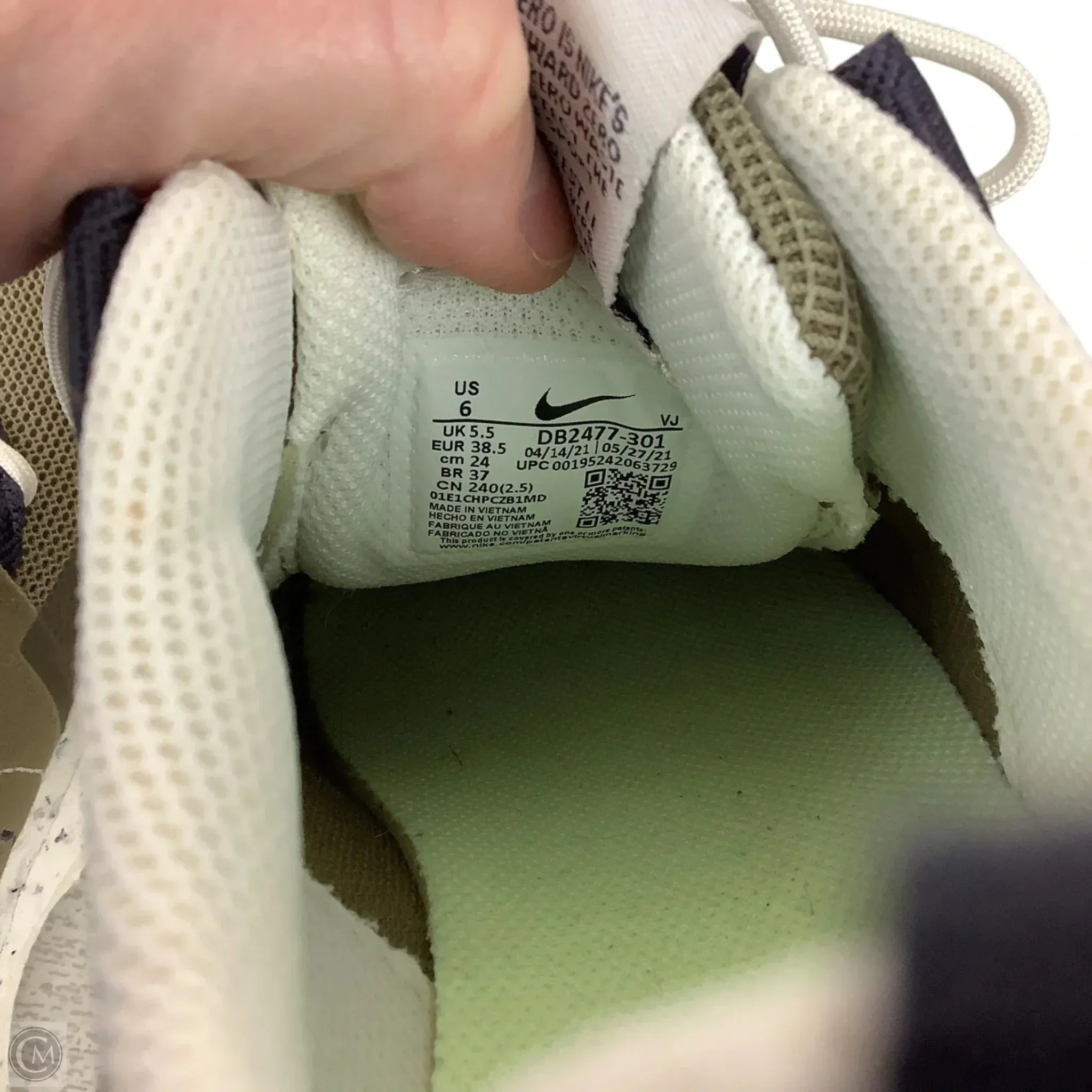 Shoes Athletic By Nike In Green, Size: 6