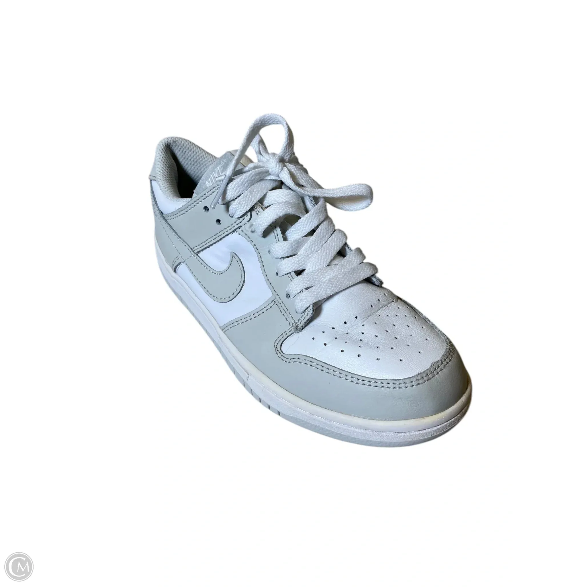 Shoes Athletic By Nike In Grey & White, Size: 8