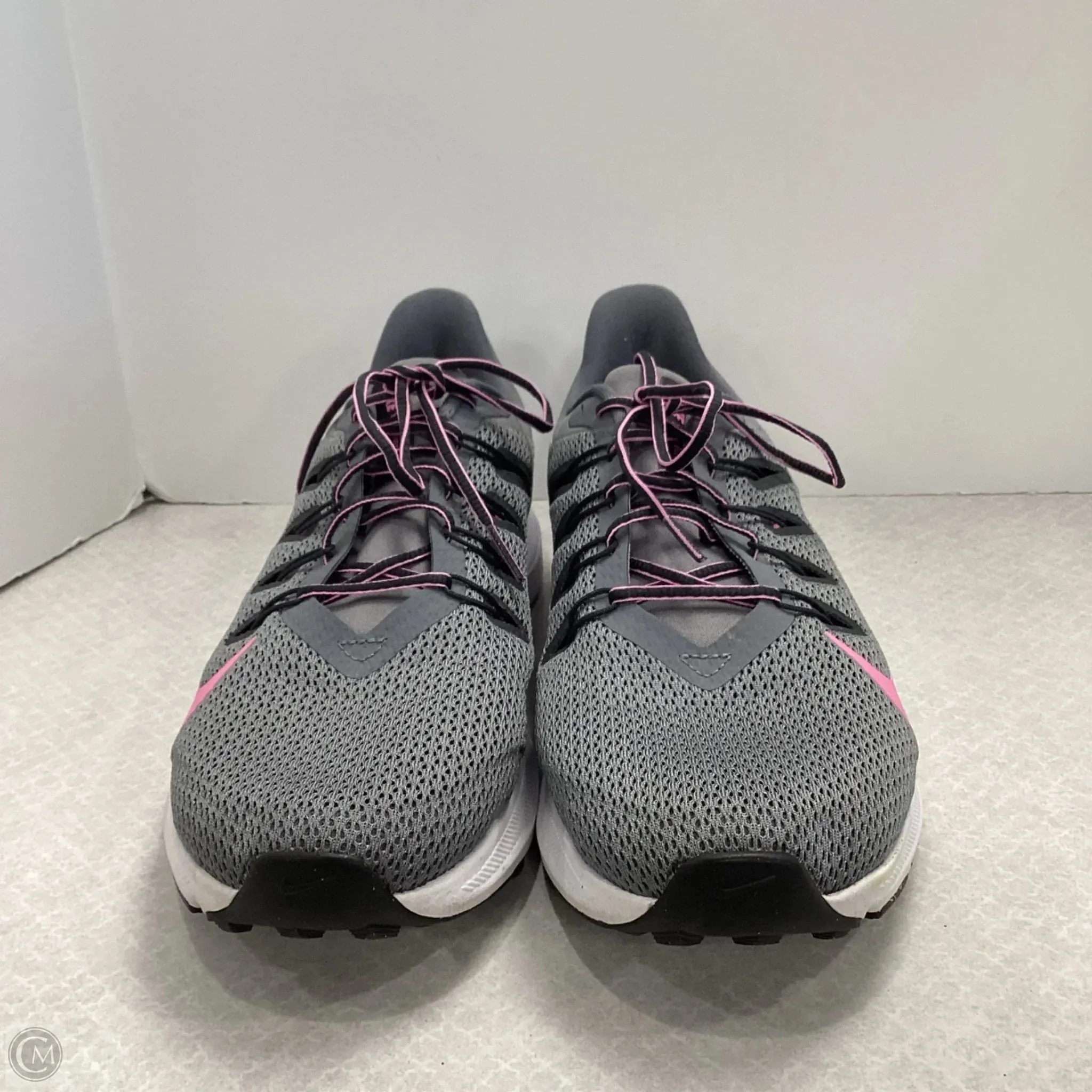 Shoes Athletic By Nike In Grey, Size: 11