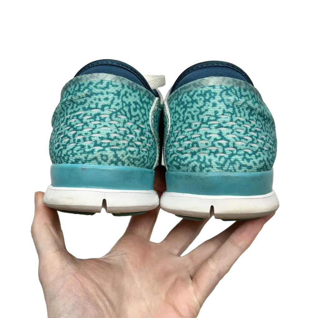 Shoes Athletic By Nike  Size: 8.5