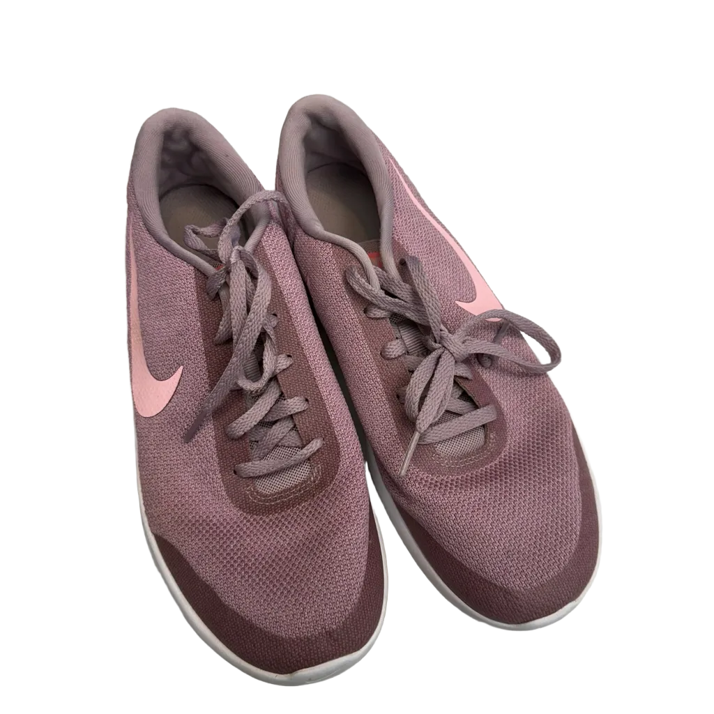 Shoes Athletic By Nike  Size: 8.5