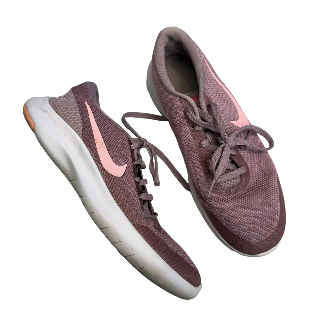Shoes Athletic By Nike  Size: 8.5