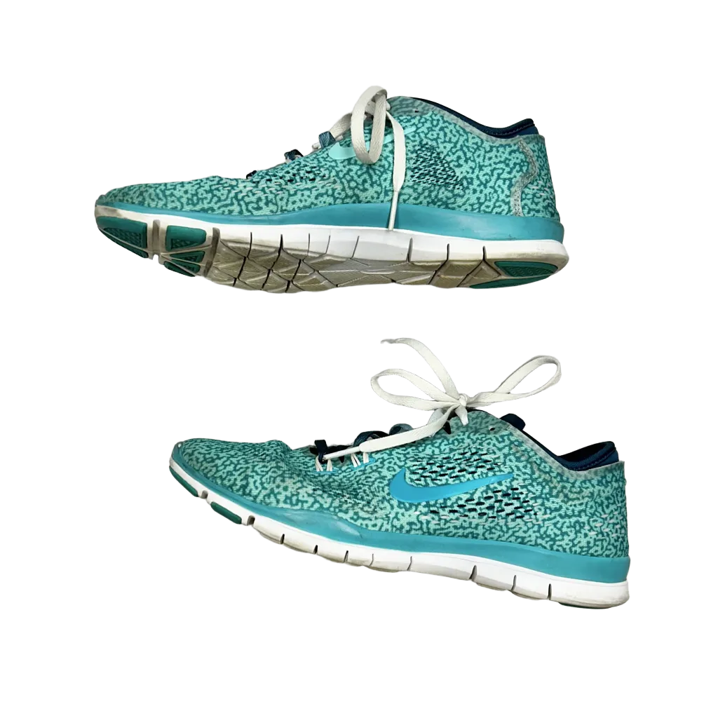 Shoes Athletic By Nike  Size: 8.5