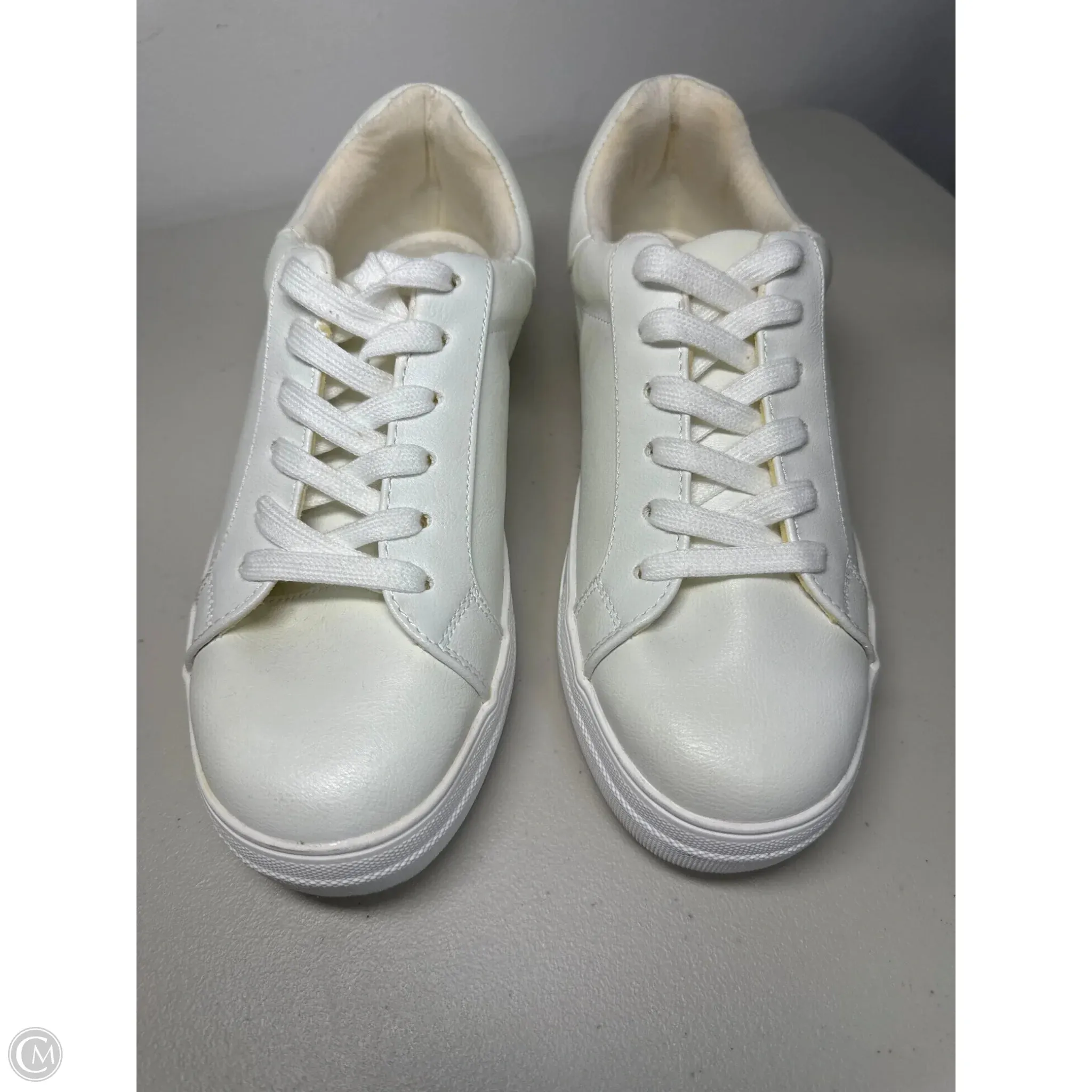 Shoes Athletic By Pink Lily In White, Size: 10