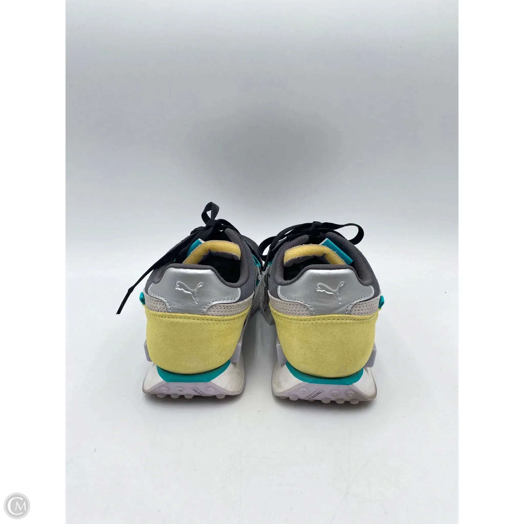 Shoes Athletic By Puma In Black & Yellow, Size: 9.5