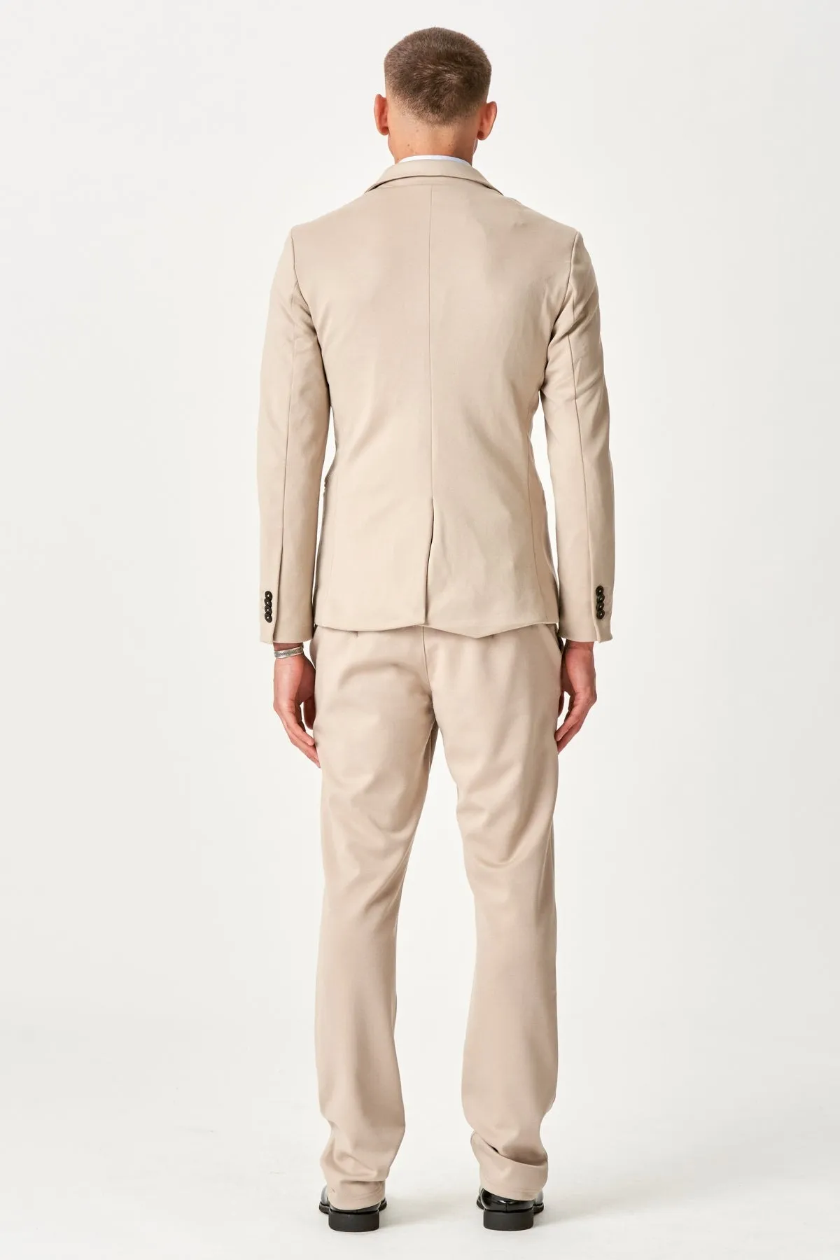 The Original Performance Suit Regular Fit – Sand