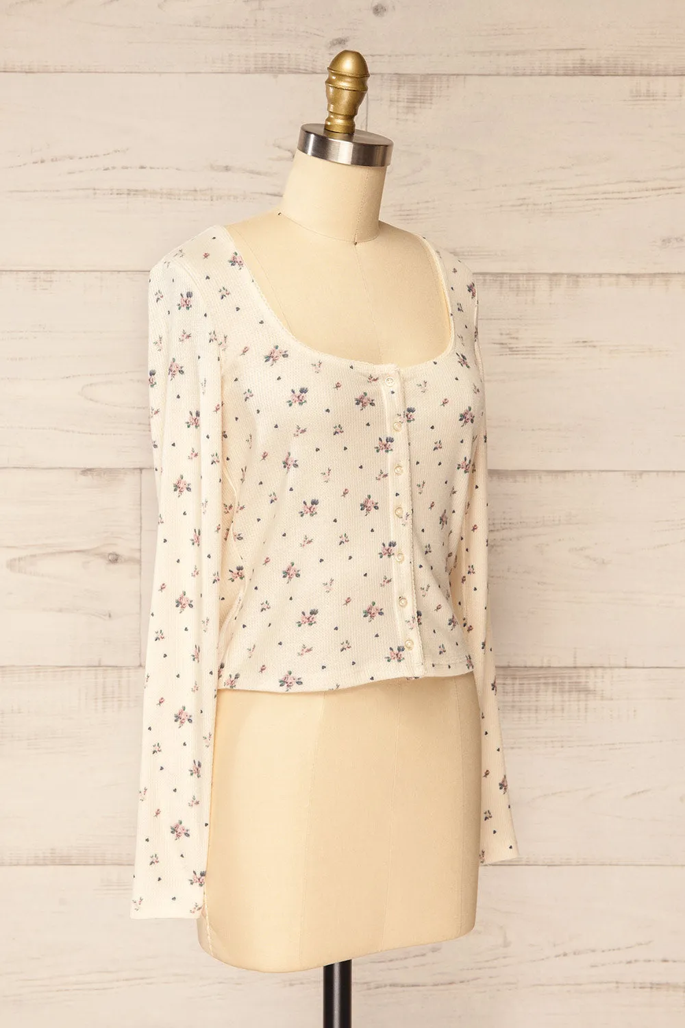 Topona | Long-Sleeved Ivory Floral Top