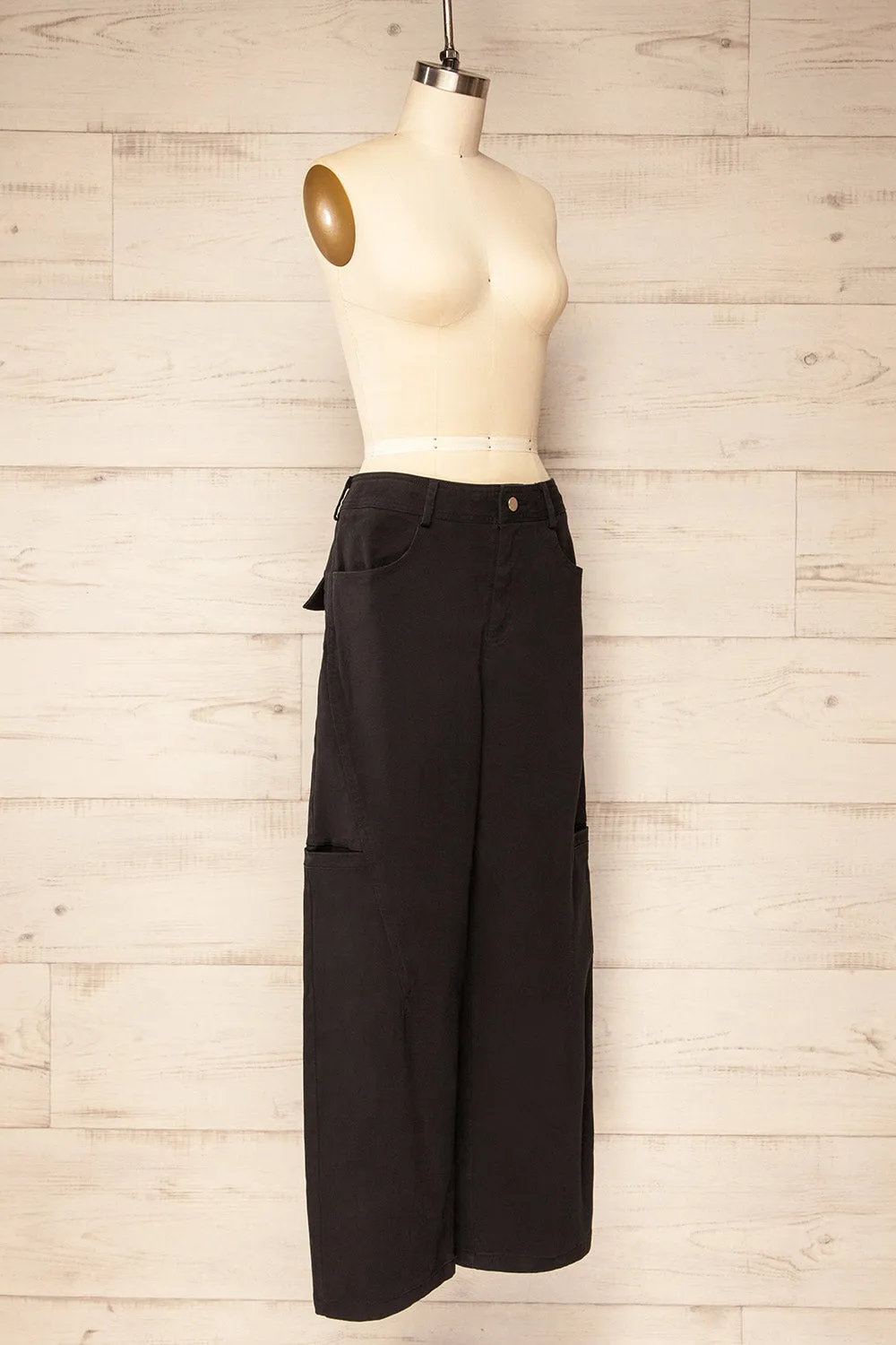 Trax Black | Mid-Rise Cargo Pants