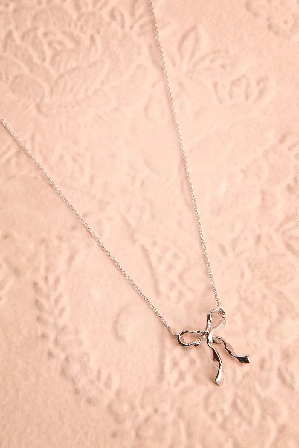 Triteia Silver | Necklace w/ Bow Charm