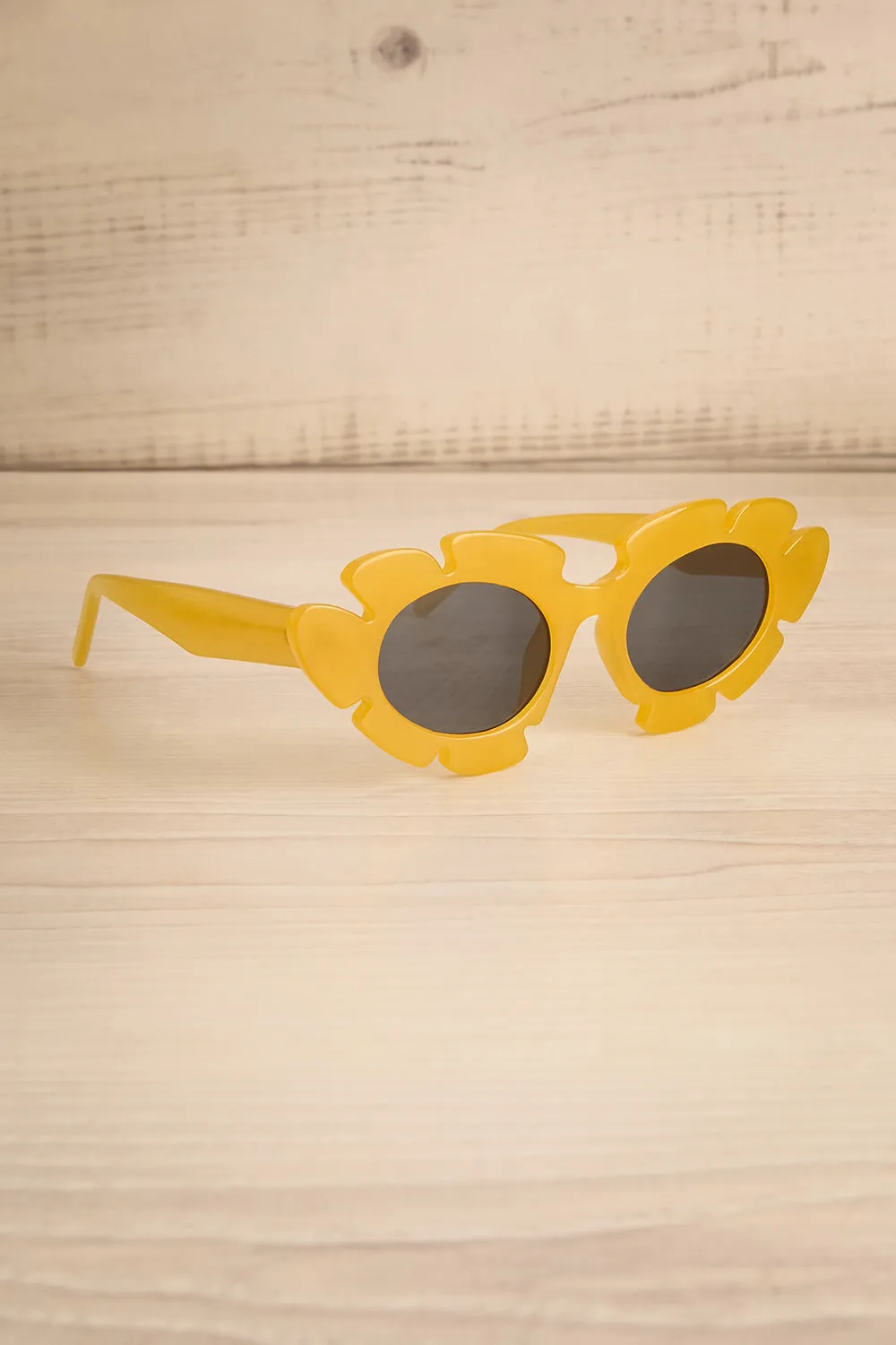 Trixie Yellow | Flower Sunglasses