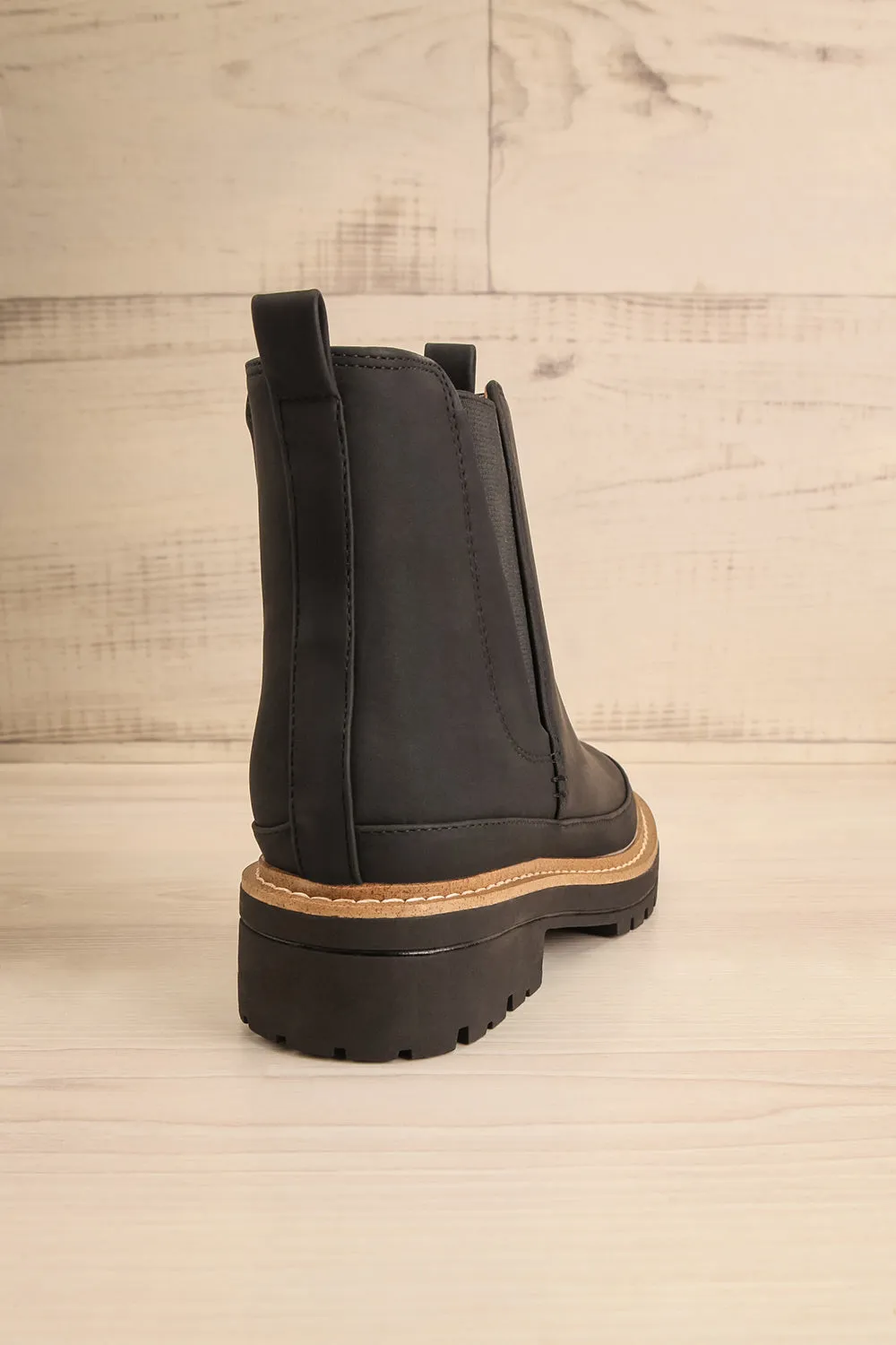 Valenttia Black | Chelsea Faux-Leather Boots
