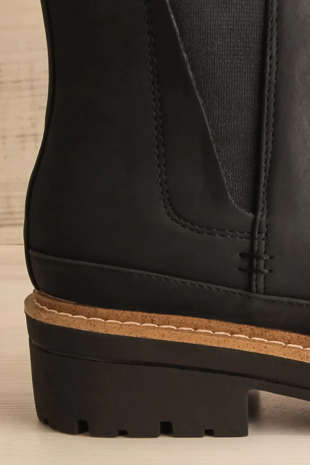 Valenttia Black | Chelsea Faux-Leather Boots
