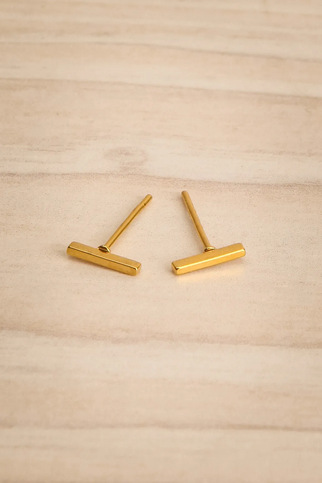 Vertigo | Golden Bar Earrings