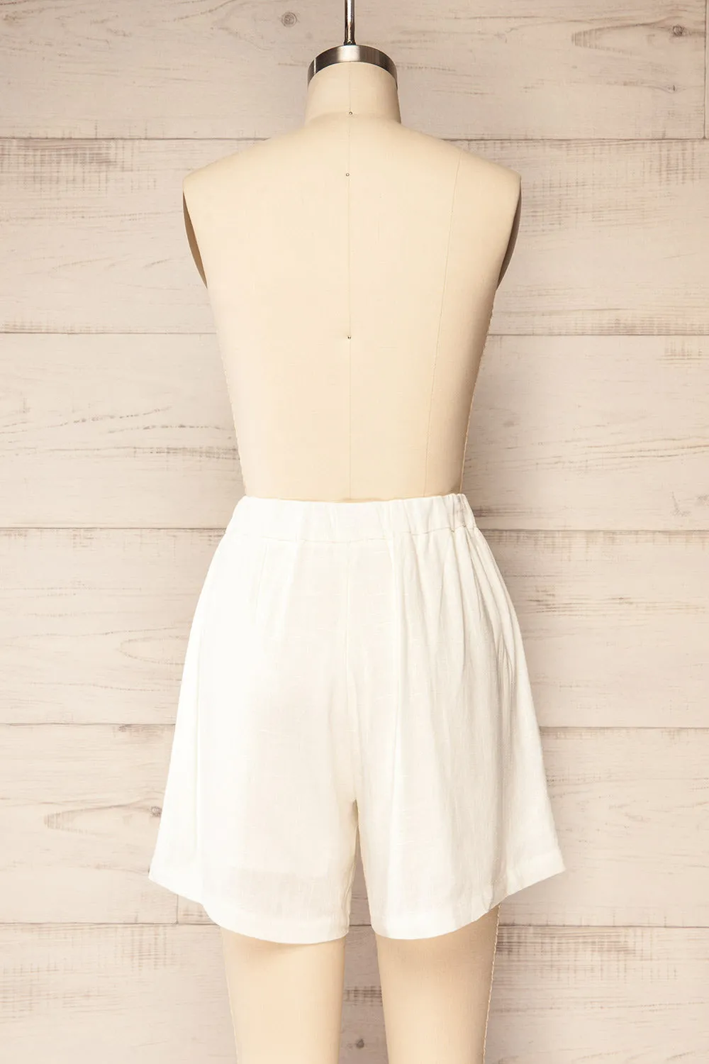 Wharfedale | White Linen Shorts w/ Elastic Waist