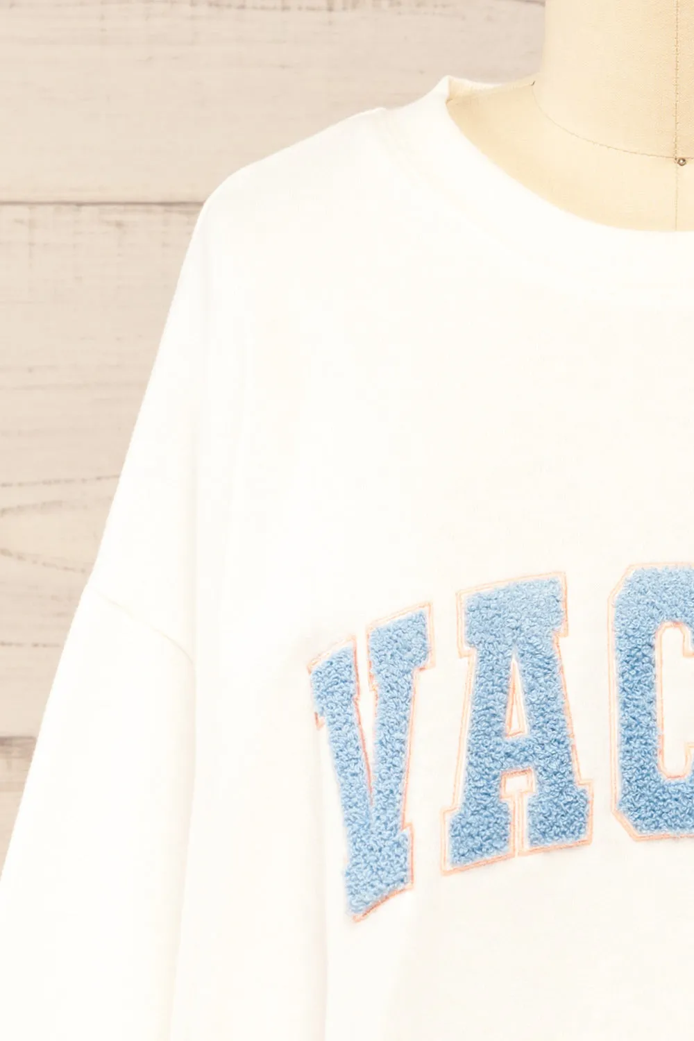 Wrenley | Embroidered White Crewneck